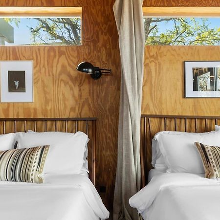 Lazo House - Riverfront With Overlooking Llano River Buitenkant foto