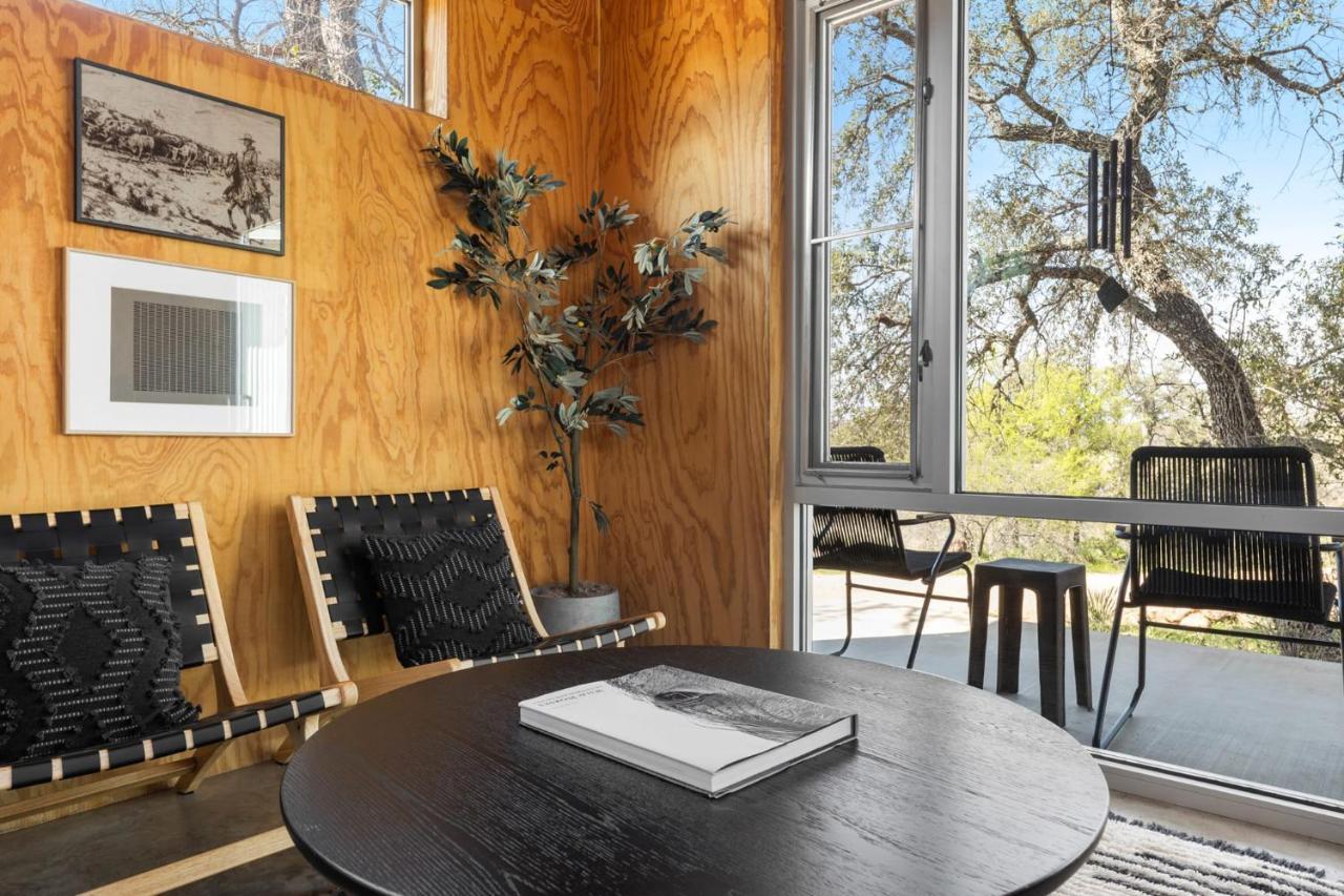 Lazo House - Riverfront With Overlooking Llano River Buitenkant foto