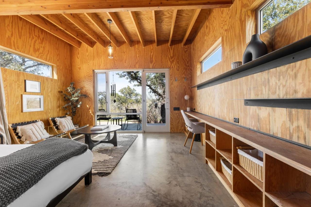 Lazo House - Riverfront With Overlooking Llano River Buitenkant foto