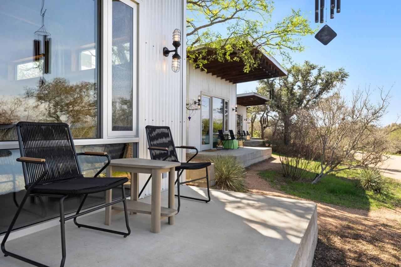 Lazo House - Riverfront With Overlooking Llano River Buitenkant foto