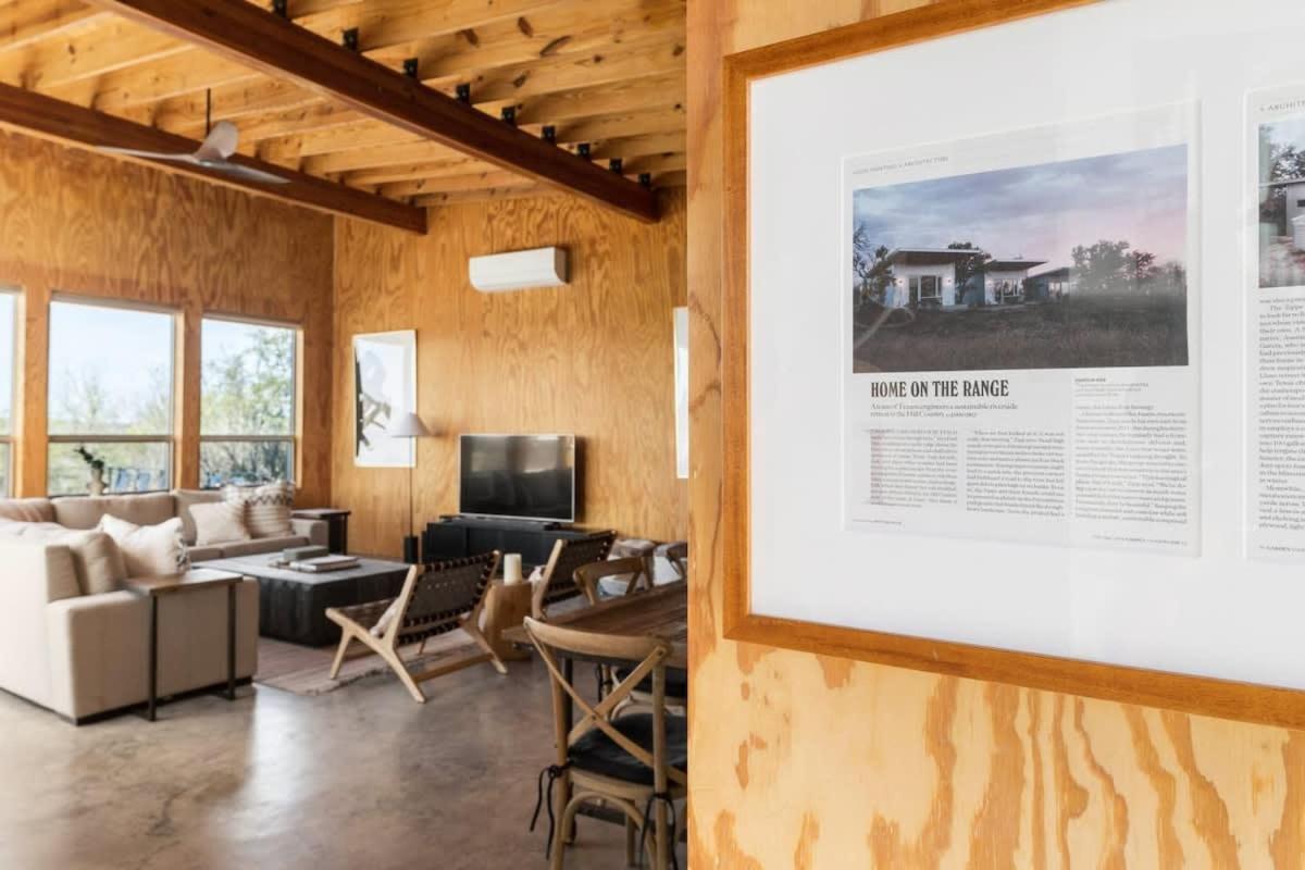 Lazo House - Riverfront With Overlooking Llano River Buitenkant foto