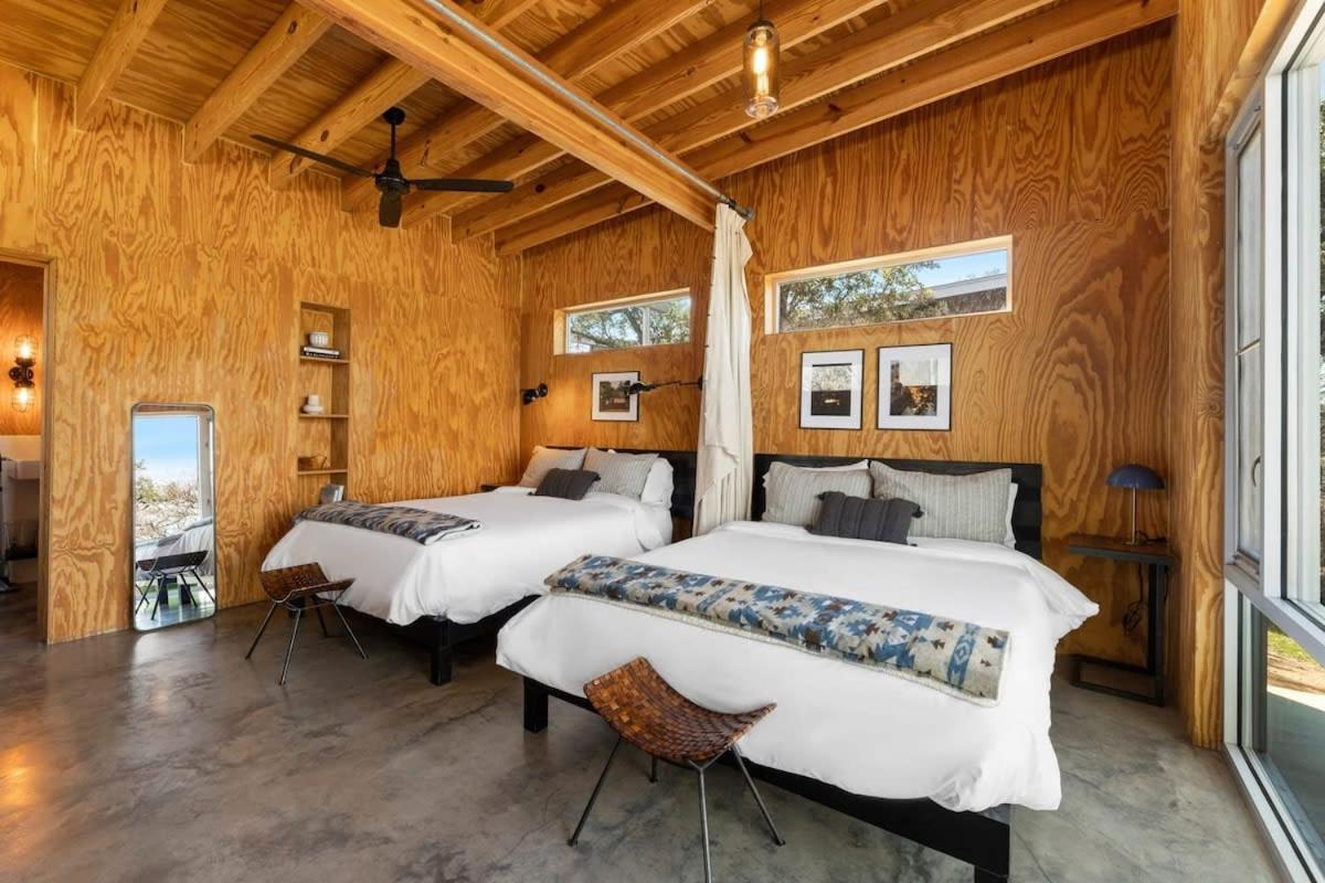 Lazo House - Riverfront With Overlooking Llano River Buitenkant foto